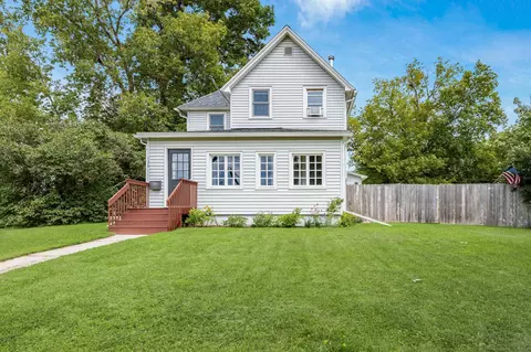 736 NE 1st Ave, Grand Rapids, MN 55744