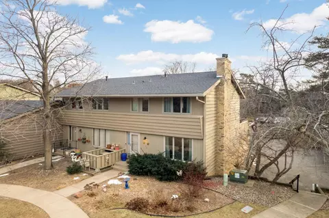 105 Windsor Ct, New Brighton, MN 55112
