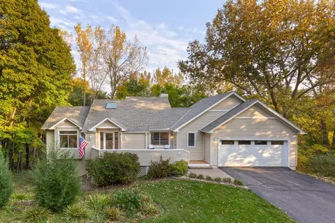 22040 Stratford Pl, Excelsior, MN 55331