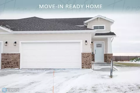 813 2 Ave, Horace, ND 58047