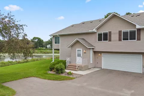 3720 Gershwin Ln N, Oakdale, MN 55128