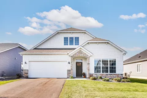 1976 Oakpointe Dr, Waconia, MN 55387