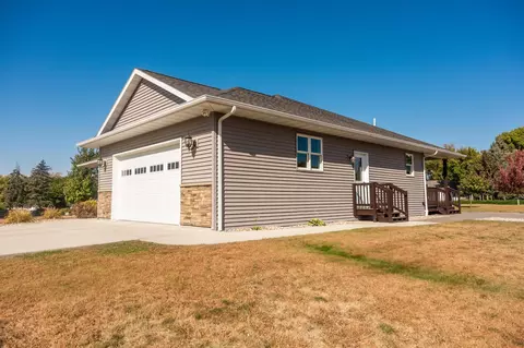 813 Windom Ave, Montevideo, MN 56265 photo 36