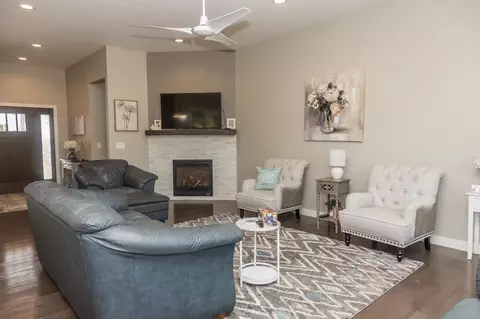 813 Windom Ave, Montevideo, MN 56265 photo 9