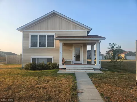 2101 Lunden St, Saint Peter, MN 56082