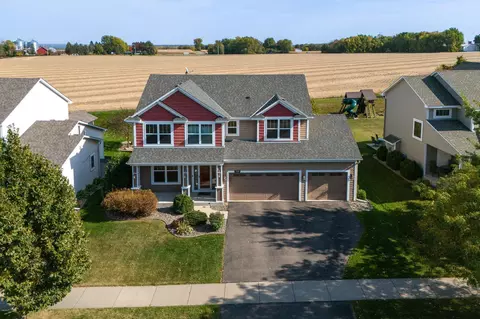 2989 Frontier Dr, Woodbury, MN 55129