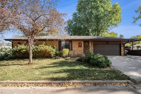 196 Longfellow St NE, Fridley, MN 55432