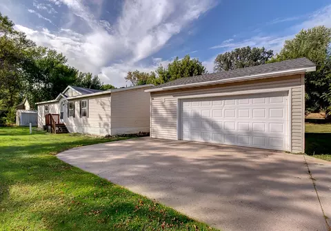 411 Cottrill St N, Waterville, MN 56096