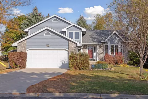 13841 Sunset Lake Dr, Burnsville, MN 55337