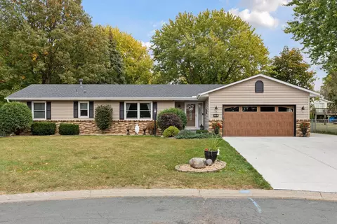 3022 Mary Ct, Maplewood, MN 55109