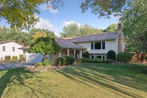 1472 Meadow Ln, Maple Plain, MN 55359