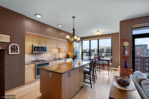 740 Portland Ave #702, Minneapolis, MN 55415