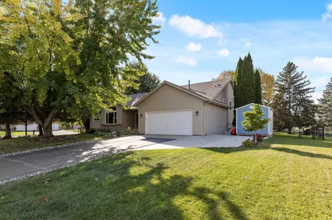 21225 Hyacinth Ave, Lakeville, MN 55044