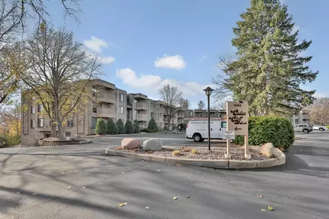 9400 Old Cedar Ave S #237, Bloomington, MN 55425