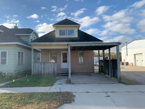 209 Main St, Adams, MN 55909