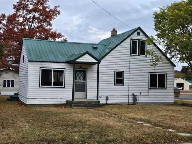 423 Olson Ave NE, Bagley, MN 56621