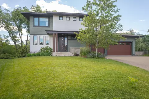 336 Crowley Cir, West Saint Paul, MN 55118