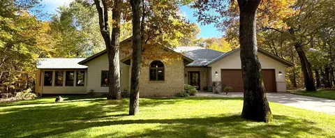 14342 39th St SE, Clear Lake, MN 55319