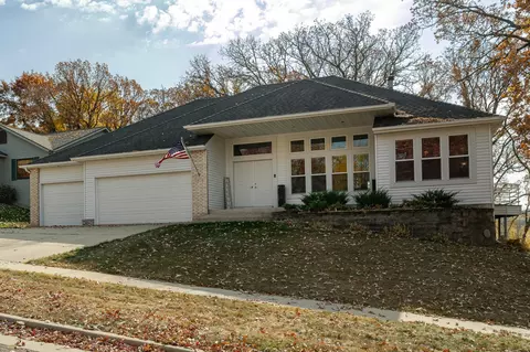 1414 Glendale Hills Dr NE, Rochester, MN 55906