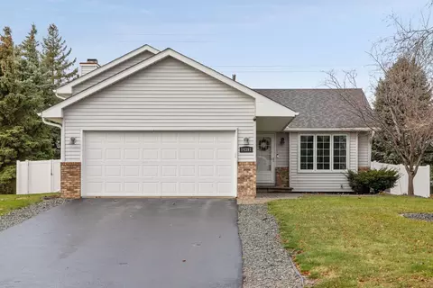 14391 Exley Ln, Apple Valley, MN 55124