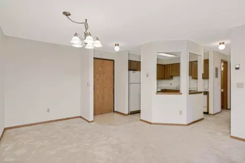 1011 41st Ave NE #203, Columbia Heights, MN 55421
