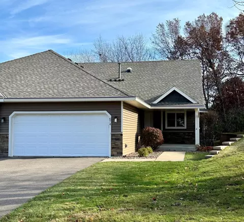 674 Echo Shores Ct, Mahtomedi, MN 55115