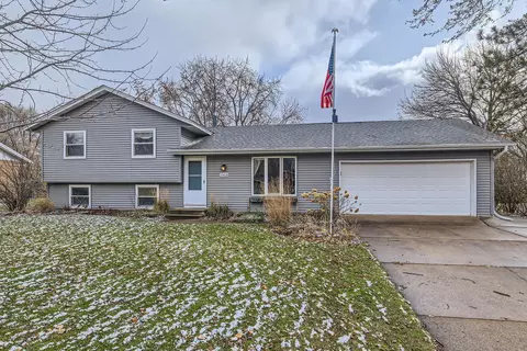 10424 Partridge St NW, Coon Rapids, MN 55433