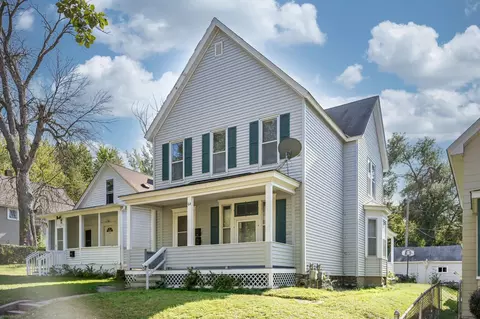 64 Lawson Ave W, Saint Paul, MN 55117