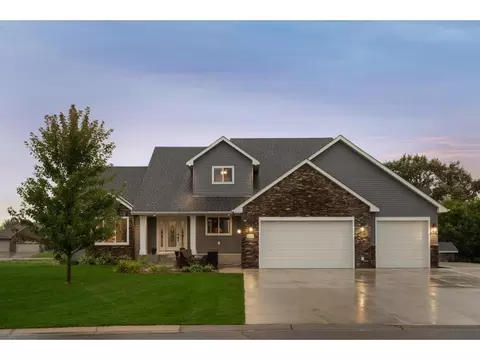 1345 Overlook Dr, Elko New Market, MN 55054