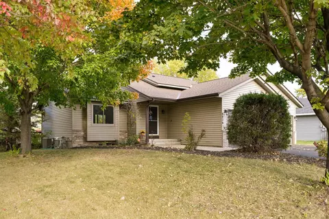 6826 Setzler Pkwy, Brooklyn Park, MN 55445