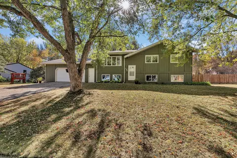304 9th St N, Sartell, MN 56377