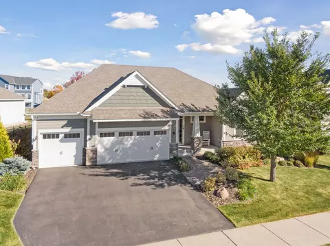 4229 Zoebella Ct, Chaska, MN 55318