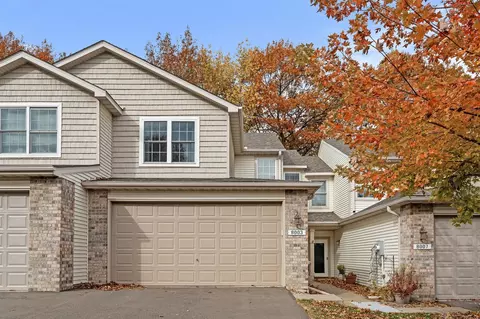 8003 Everest Ln N, Maple Grove, MN 55311