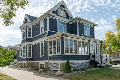 1242 Center St W, Rochester, MN 55902