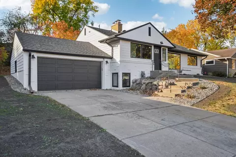 5301 W 61st St, Edina, MN 55436
