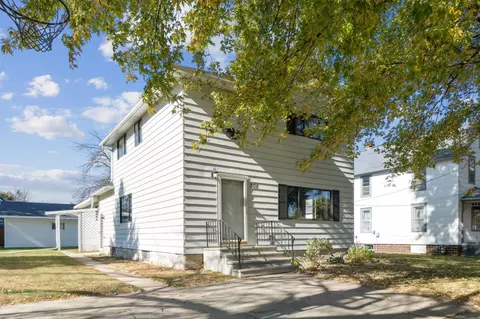 308 1st Ave SE, Hayfield, MN 55940
