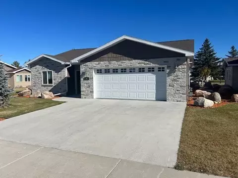 1615 30th St NW #4, Bemidji, MN 56601