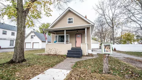 725 Summit Ave, Saint Paul Park, MN 55071