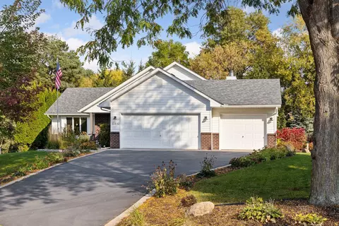 13910 56th St N, Oak Park Heights, MN 55082