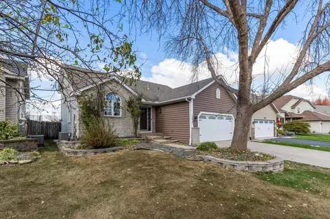 15887 Hyland Pointe Ct, Apple Valley, MN 55124