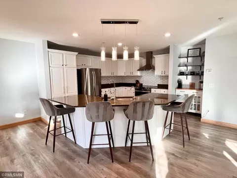 6980 S Park Dr, Savage, MN 55378