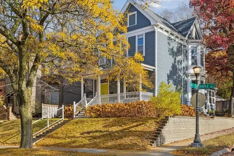 382 Maple St, Saint Paul, MN 55106