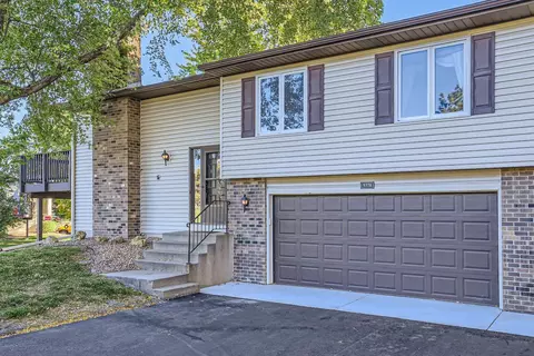 9378 Kingsview Ln N, Maple Grove, MN 55369