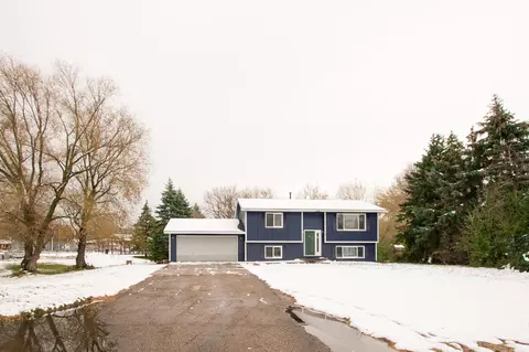 111 Charity Ln N, Montrose, MN 55363