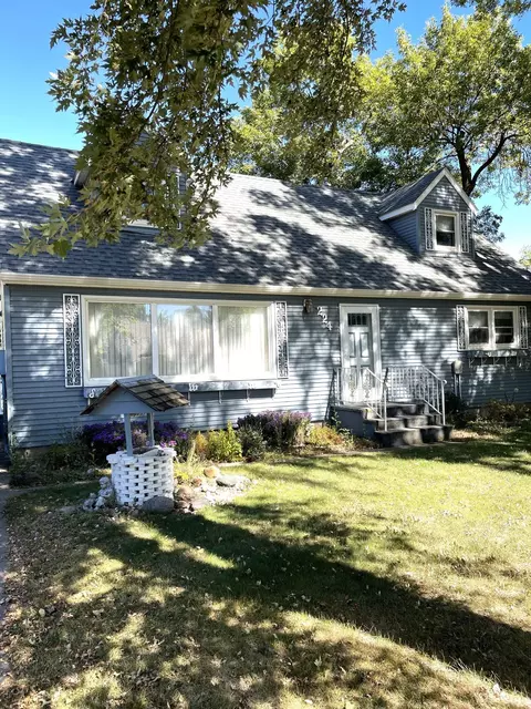 224 E Oak St, Tyler, MN 56178 photo 3