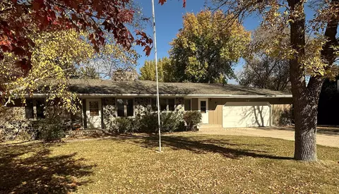 716 Nissen St, Alexandria, MN 56308