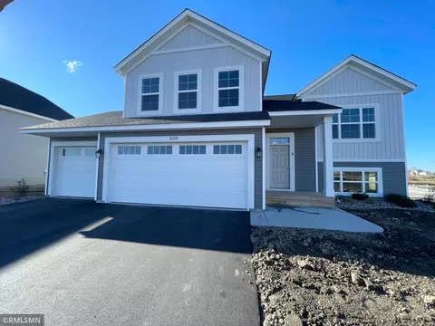 16274 Fairoaks Ave N, Hugo, MN 55038