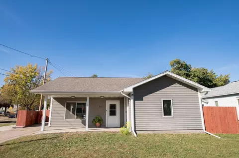 321 S Baker St, Winona, MN 55987