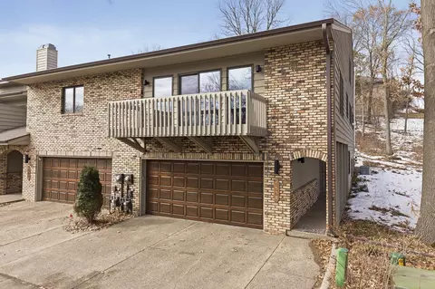 5538 Village Dr, Edina, MN 55439