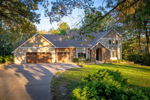 26365 Golden Ct, Wyoming, MN 55092